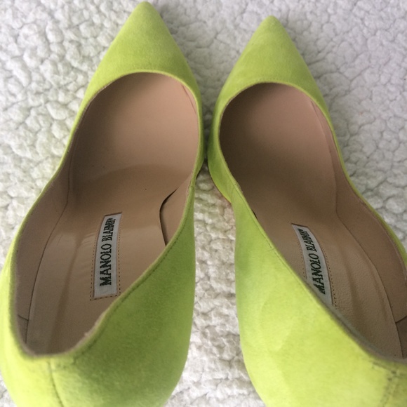 Manolo Blahnik BB Lime Green Suede Pointed Toe Pumps - Picture 12 of 16